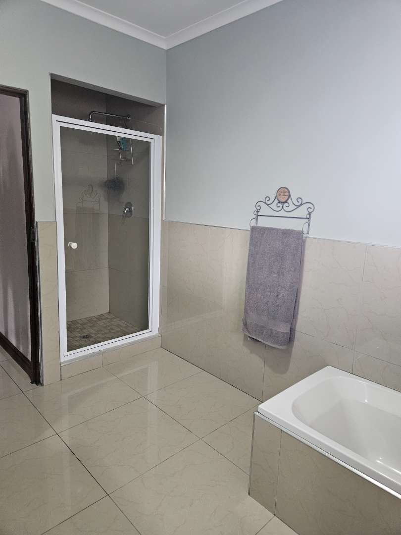 4 Bedroom Property for Sale in Kamma Heights Eastern Cape